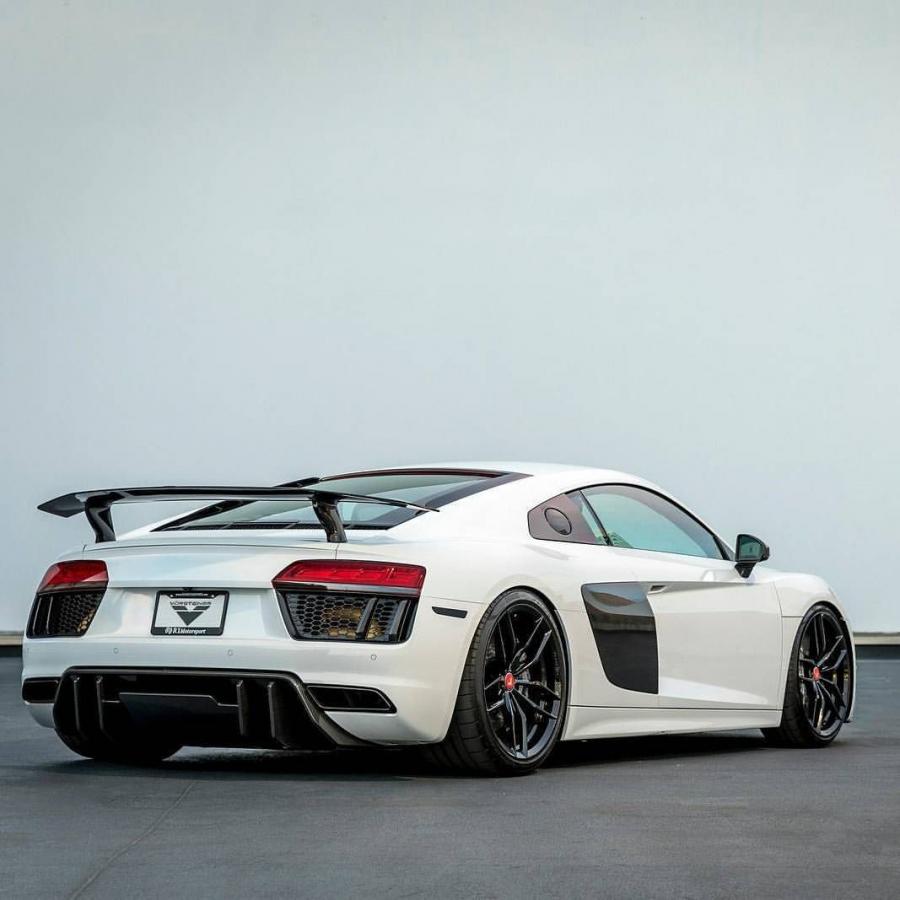 Audi R8 VRS by Vorsteiner on Vorsteiner Wheels (V-FF 105) 2017 года  (фото 5 из 8)